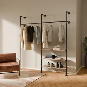 Garderobenstange Holz im Industrial Design